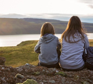 Gerflor Nachhaltigkeit - Kinder vor Landschaft