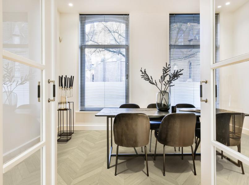 Gerflor Dekor Azay Beige Trend Fischgrätenoptik Esszimmer